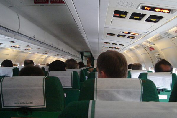 Alitalia (aggiornamento 2): i vantaggi di un acquisto in amministrazione straordinaria