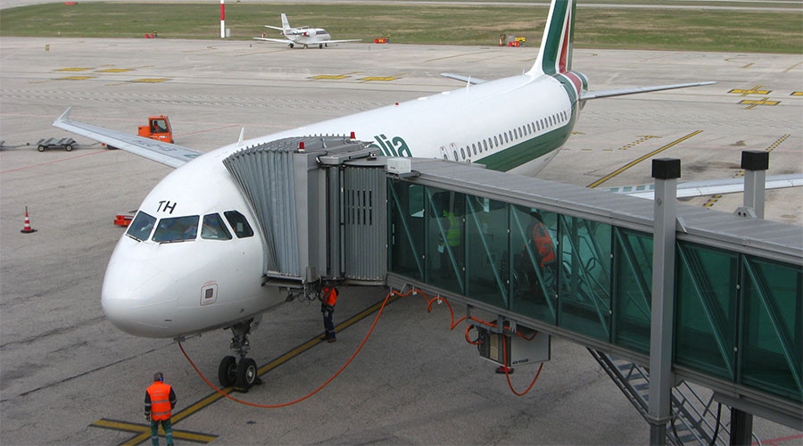 Alitalia (aggiornamento 1): atteso per il 17 Maggio il bando per le manifestazioni di interesse all’acquisizione della compagnia aerea