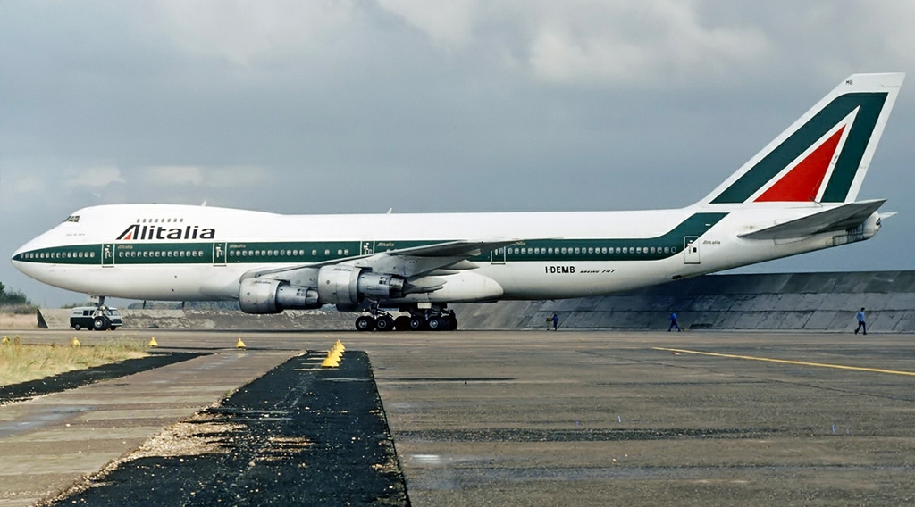 Alitalia (aggiornamento 8): slitta al 30 aprile 2018 il termine per l’aggiudicazione dei complessi aziendali
